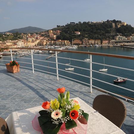 Hotel Plaza Porto Azzurro Dış mekan fotoğraf