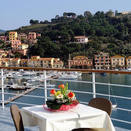 Hotel Plaza Porto Azzurro Dış mekan fotoğraf