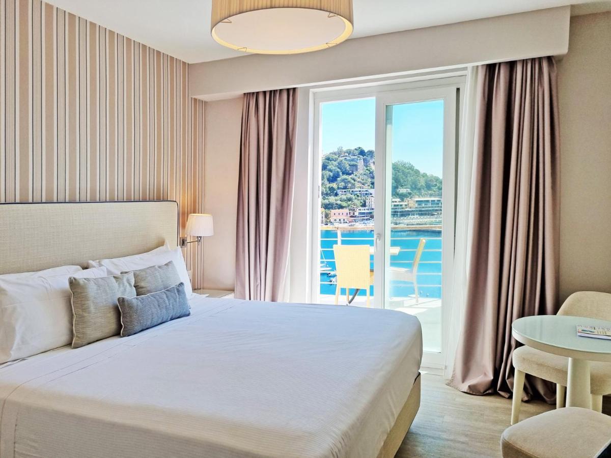 Hotel Plaza Porto Azzurro Dış mekan fotoğraf