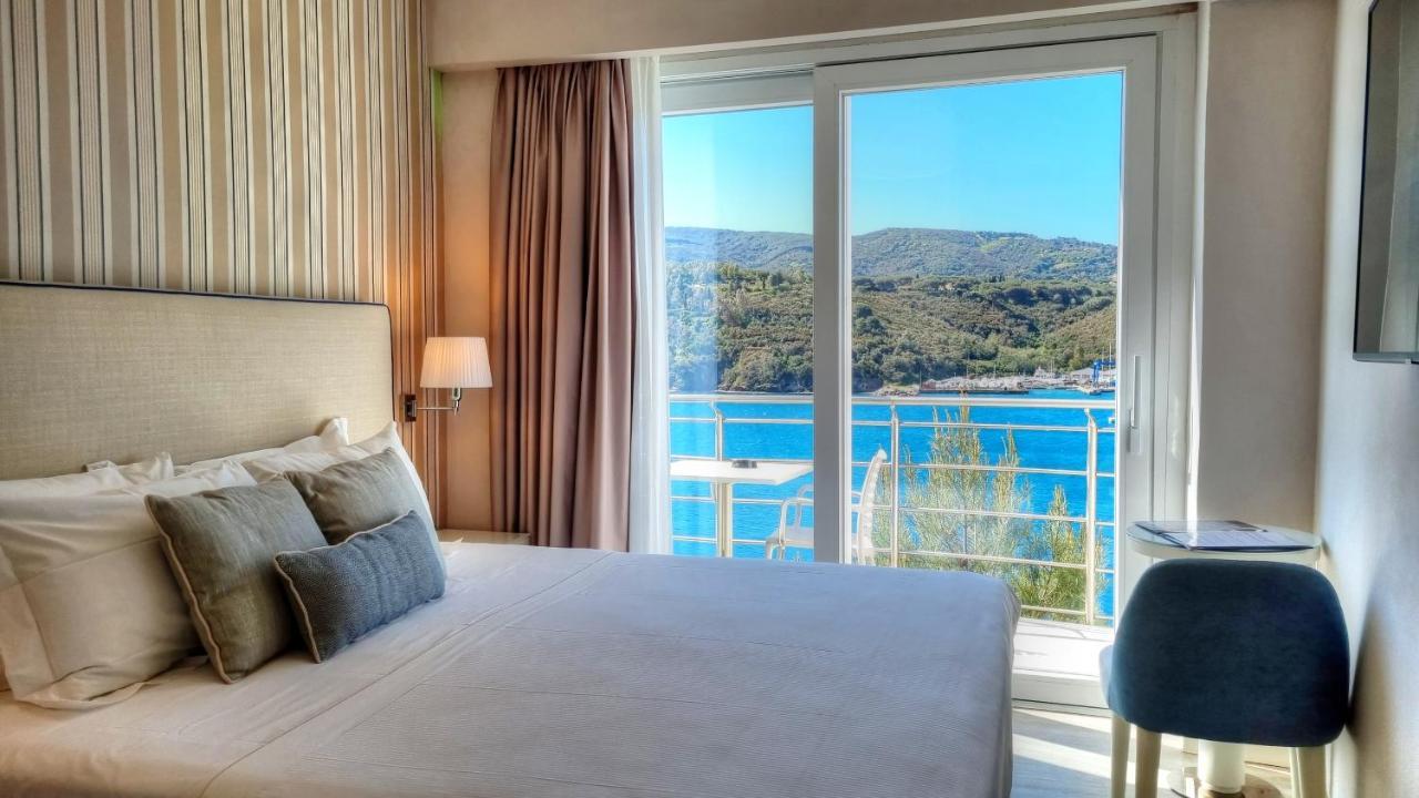 Hotel Plaza Porto Azzurro Dış mekan fotoğraf