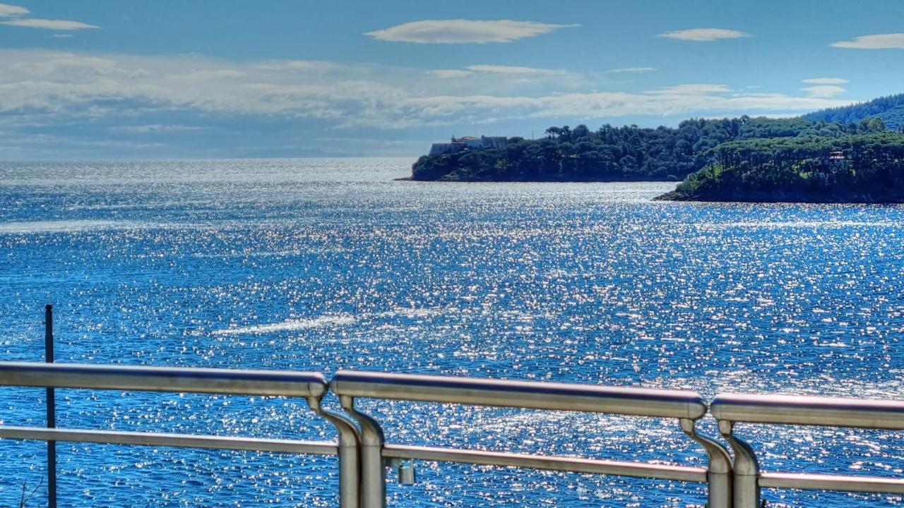 Hotel Plaza Porto Azzurro Dış mekan fotoğraf
