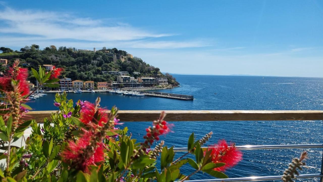 Hotel Plaza Porto Azzurro Dış mekan fotoğraf