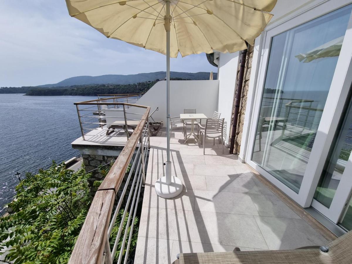 Hotel Plaza Porto Azzurro Dış mekan fotoğraf