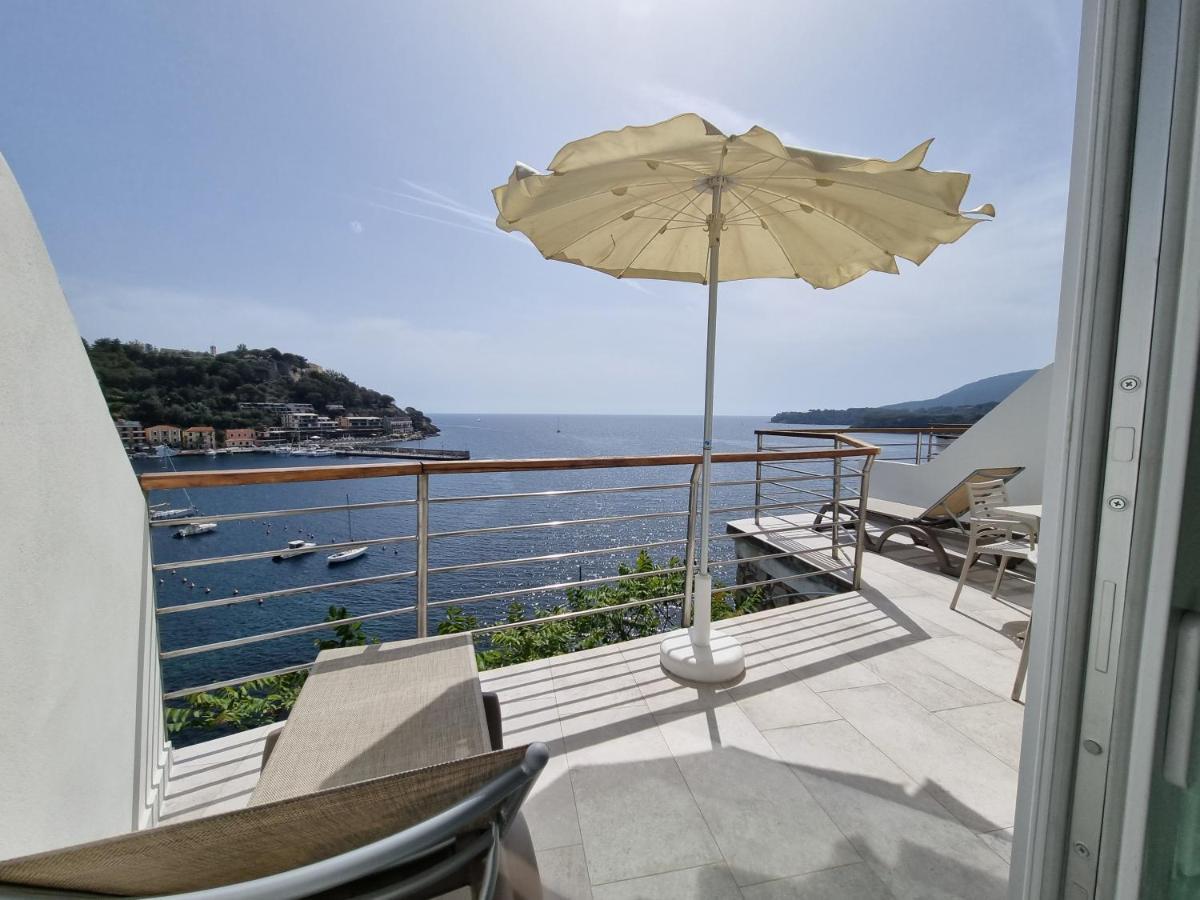 Hotel Plaza Porto Azzurro Dış mekan fotoğraf
