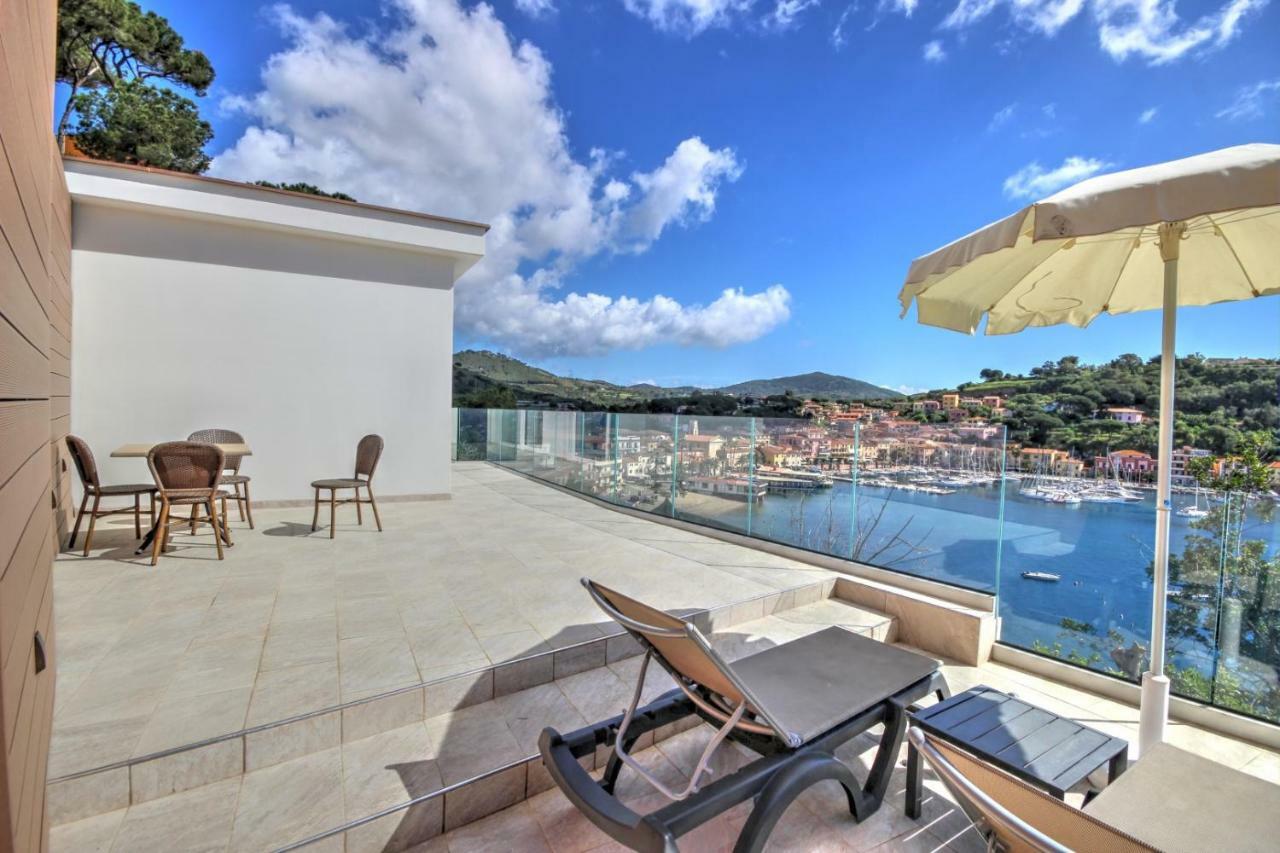 Hotel Plaza Porto Azzurro Dış mekan fotoğraf