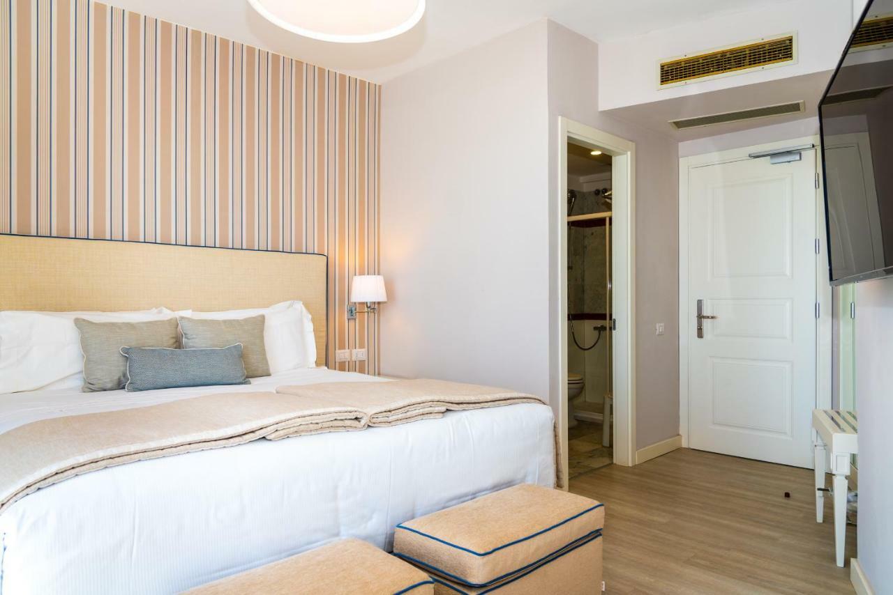 Hotel Plaza Porto Azzurro Dış mekan fotoğraf